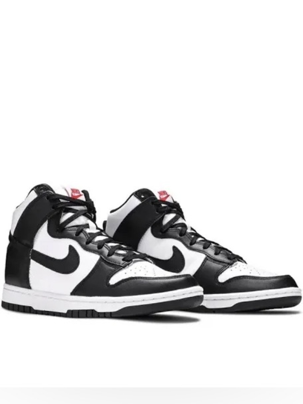 Nike Dunk High Retro sneakers in black and white